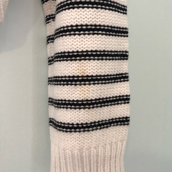 LIMITED TIME DISCOUNTED SHIPPING! H&M Black and White Stripe Crop Knit Sweater - Picture 16 of 16